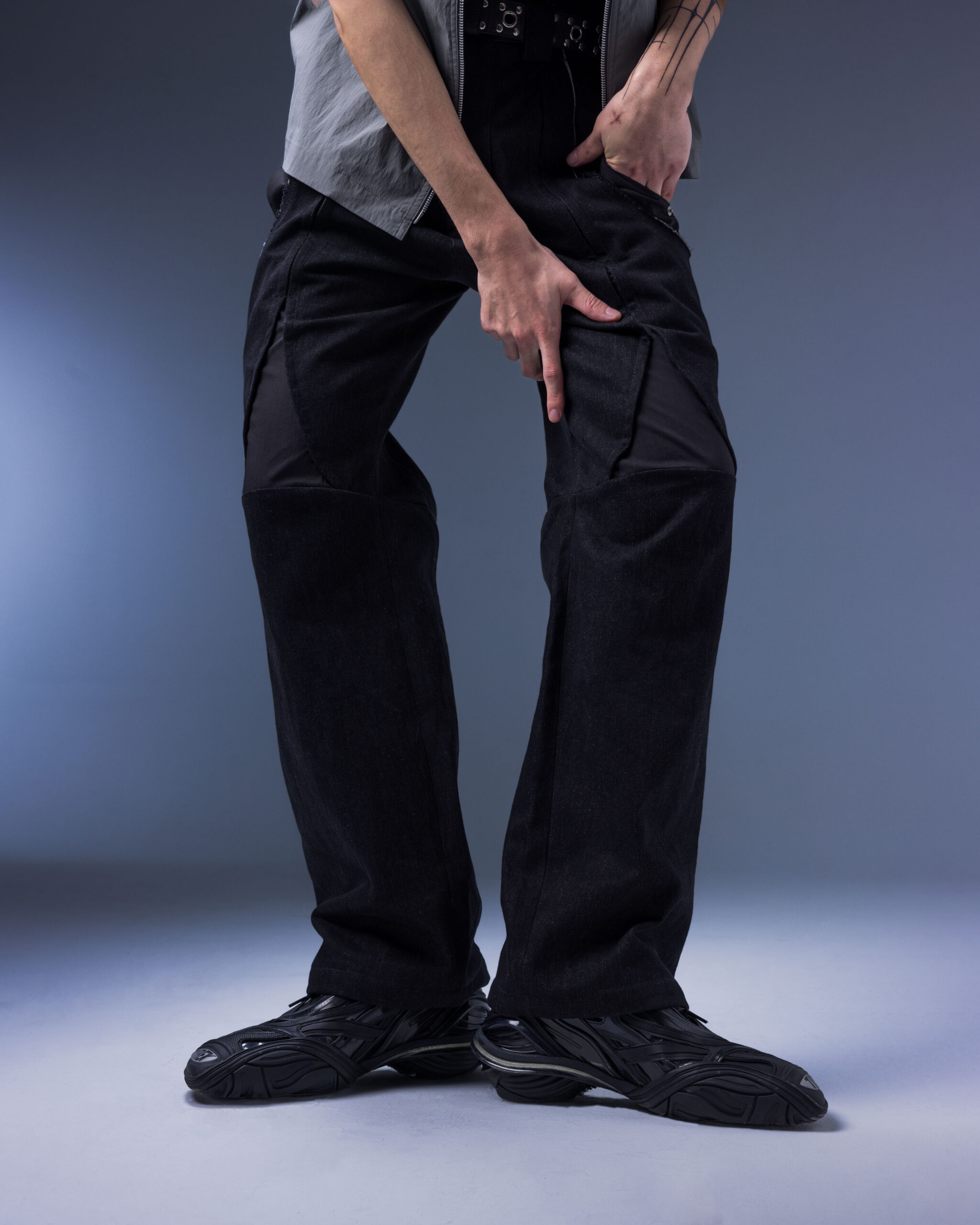 202504050707 Biomimetic – Appendicular Structure Straight Pants(black)