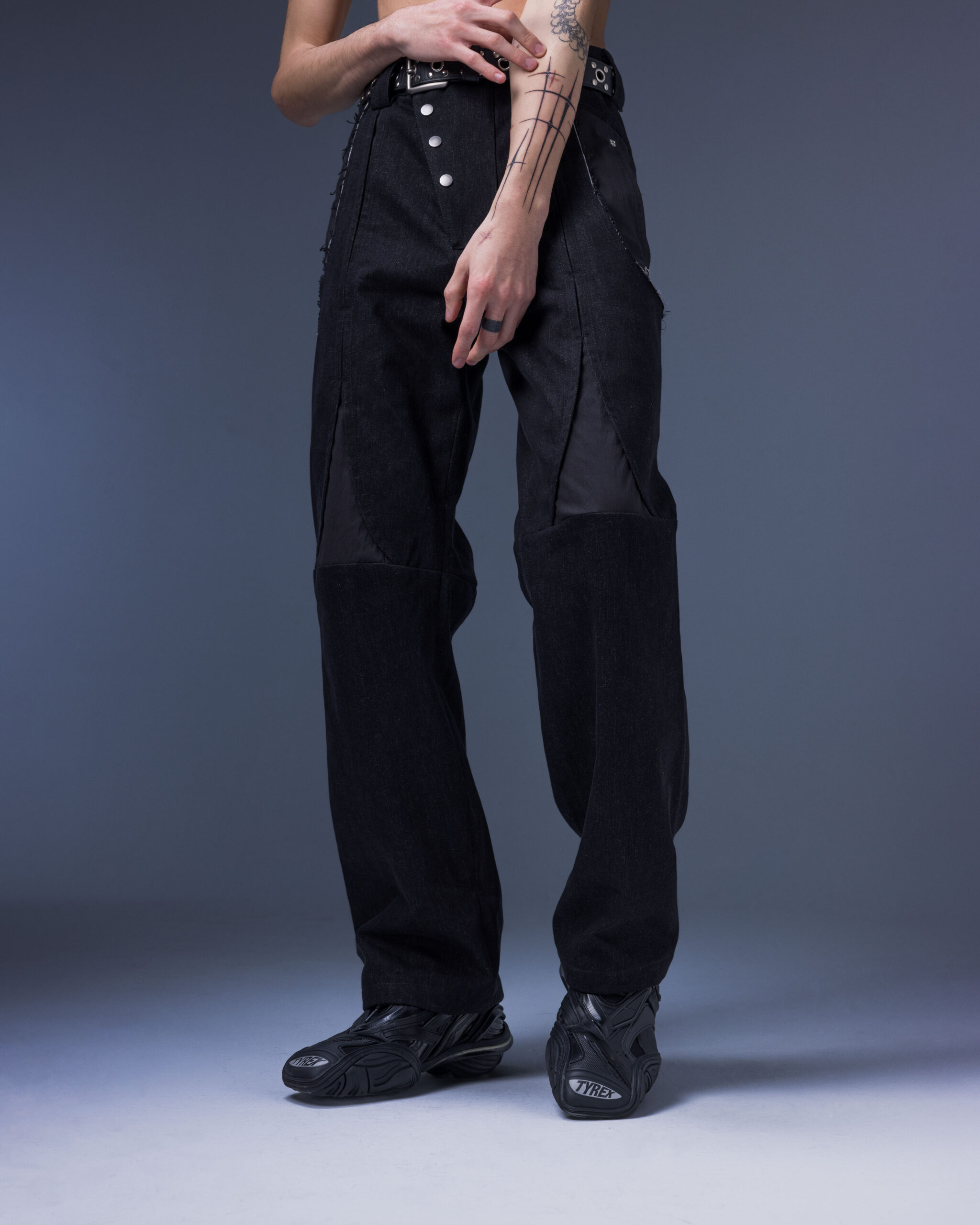 202504050741 Biomimetic – Appendicular Structure Straight Pants(black)