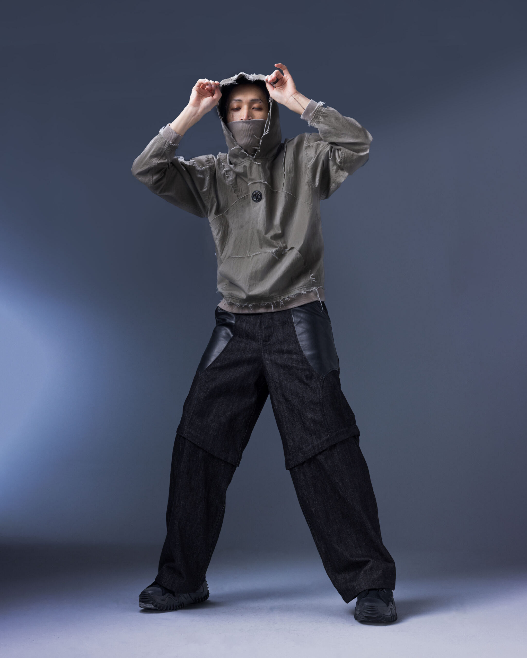 202504051093 Evolution – Membranous Wing Paneled Wide Denim(black/Leather Spliced)