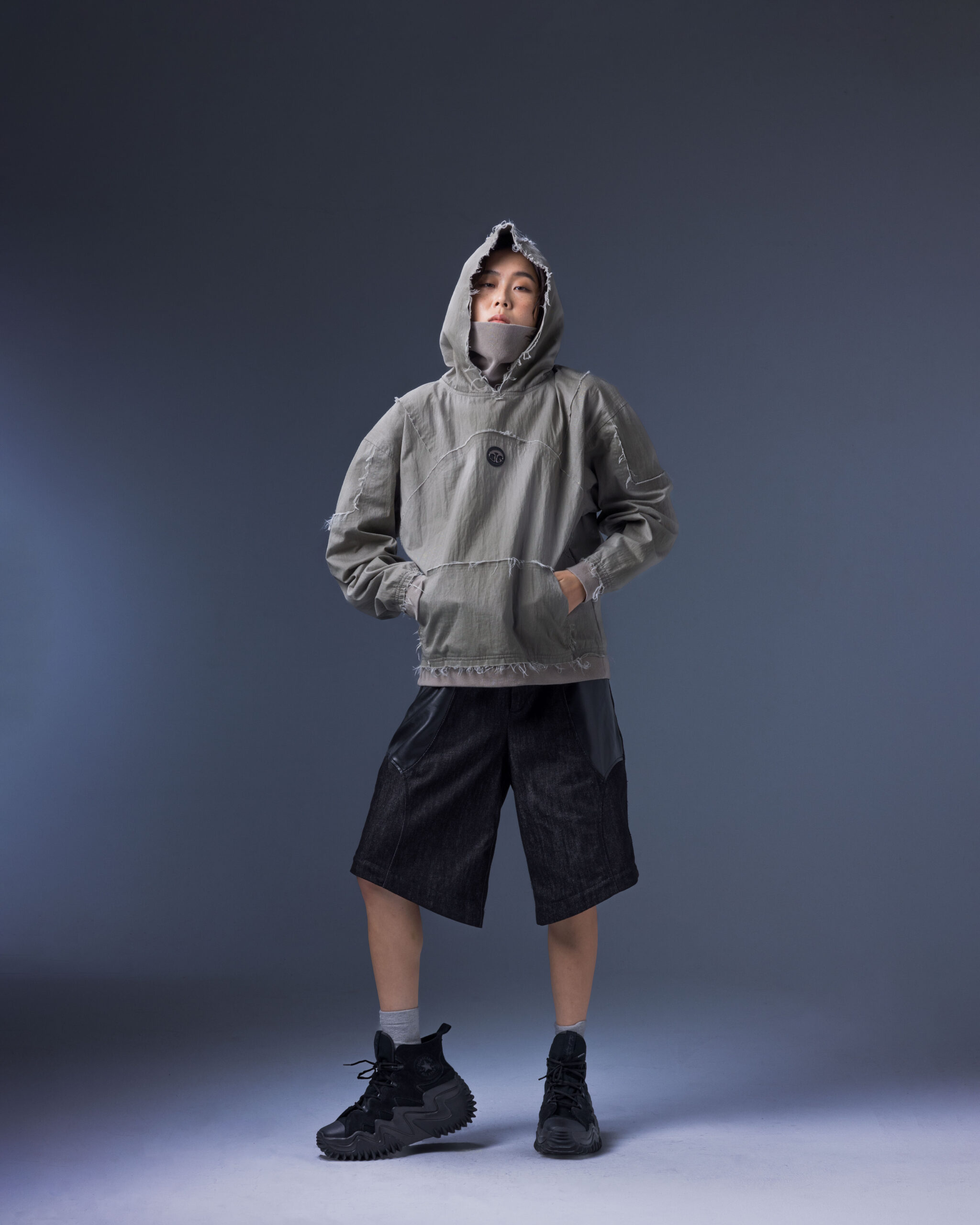 202504051877 Modular – Clypeus Hooded Top(Grayish Khaki)