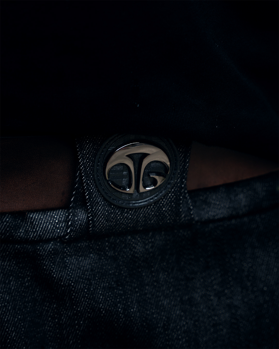 DSC00266 LOW KEY RUN NO.01 / Evolution – Membranous Wing Paneled Wide Denim(black)