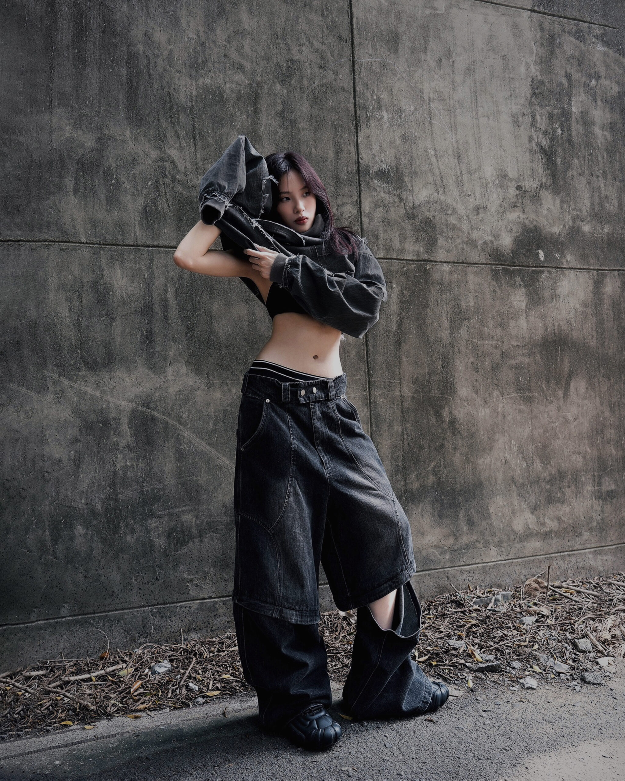 1 Evolution – Membranous Wing Paneled Wide Denim(black/Washed)